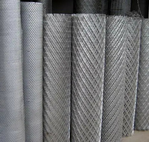 Rollo de Malla de Alambre Galvanizado para Jaulas de Aves de Corral, Gallineros y Cercas para Ganado - Product Image 2