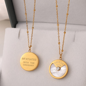 Collar con Colgante Redondo Amour 1573, Chapado en Oro, Concha Blanca con Bisel de Cristal, Joyería de Moda para Mujer, Regalo - Product Image 2