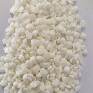 Vente en gros de 100% flocons de cire de soja naturelle 464 en vrac pour le bricolage, fabrication de bougies écologiques, décor de vacances fait main avec coloriage - Product Image 4