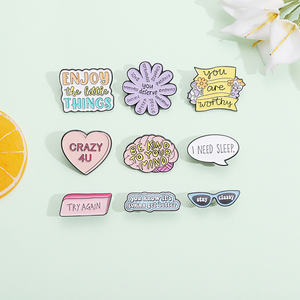 Profitez des Petites Choses Épingles Émaillées Citations Drôles Filles Veulent Juste S'Amuser Dessin Animé Lettre Broche en Métal Badge Bijoux Cadeaux - Product Image 2