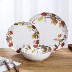 Servizio di Piatti in Melamina con Stampa Foglie Autunnali, Sicuro per Alimenti, Leggero per Pasti Quotidiani, Feste del Ringraziamento ed Eventi all'Aperto - Product Image 6