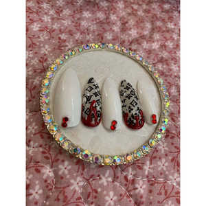 Ongles à presser stiletto sur le thème d'Halloween Diesenger - Mesurez-vous ! Taille de la main - Product Image 2