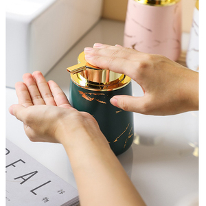 Dispensador de Jabón para Baño con Logotipo Personalizado, Cerámica Oscura Mate con Acabado Marmoleado, 400 ml, para Jabón en Espuma y Loción - Product Image 2