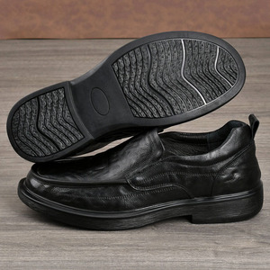 Mocassins pour hommes en cuir véritable à enfiler, bout rond, semelle extérieure en caoutchouc, confortables, pour le bureau et la carrière, toutes saisons, couleur unie, chaussures habillées - Product Image 3