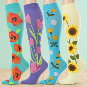 Chaussettes florales mi-hautes pour femmes, imprimées numériquement, en spandex et polyester, style décontracté printanier, respirantes, tricotées - Product Image 1