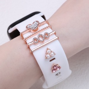 Anneau décoratif <span class=keywords><strong>Mickey</strong></span> en alliage durable, accessoire de bracelet en silicone pour <span class=keywords><strong>Apple</strong></span> <span class=keywords><strong>Watch</strong></span>, outils et pièces de montre-bracelet pour l'amour - Product Image 5