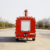 Truk Pemadam Kebakaran Dongfeng 4x2 Diesel dengan Kapasitas Tangki >10000L, Tenaga >450hp, Emisi EURO 5 untuk Penyelamatan Hutan