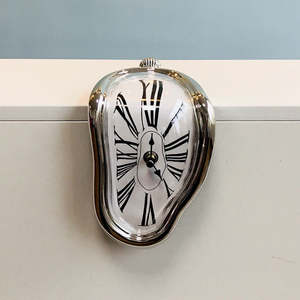 <span class=keywords><strong>Horloge</strong></span> murale silencieuse créative <span class=keywords><strong>Dali</strong></span> moderne à chiffres romains rétro, décorative pour la maison, à poser sur table ou en coin - Product Image 3
