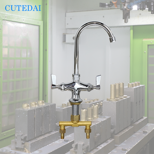 ก๊อกทองเหลืองแบบคอห่านพร้อมหัวคอห่านสำหรับห้องครัวด้ามเดียวหมุนได้ - Product Image 4