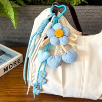 Gantungan Kunci Hiasan Tas Rajut Pom-pom Bunga Buatan Tangan Asli yang Modis, Ornamen Ransel Girly