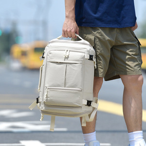 Mochila de Viaje Impermeable, Ligera y Duradera con Compartimento para Laptop y Forro de Poliéster para Viajes Largos - Product Image 1