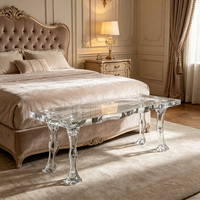 Table à manger en cristal transparent avec pieds sculptés pour une utilisation luxueuse à la maison et à usage commercial