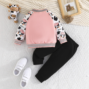ชุดเซ็ตสองชิ้นสำหรับเด็กผู้หญิงลายวัว ชุดเบสบอล กางเกงลำลองสำหรับเล่นกีฬากลางแจ้ง เสื้อผ้าเด็ก - Product Image 2