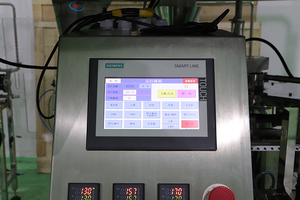 자동 삶은 메추라기 계란 멀티 헤드 웨이터 충전 포장 기계 미리 만들어진 가방에 대한 껍질을 벗긴 계란 진공 포장 기계 - Product Image 4
