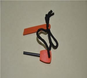 Kit d'outils de survie pour le camping en plein air, allume-feu en acier d'urgence avec poignée colorée - Product Image 2