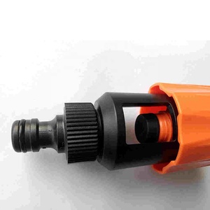Équipement <span class=keywords><strong>pour</strong></span> accessoires de jardin Vente chaude Raccord universel <span class=keywords><strong>pour</strong></span> <span class=keywords><strong>robinet</strong></span> à <span class=keywords><strong>tuyau</strong></span> <span class=keywords><strong>d</strong></span>'<span class=keywords><strong>arrosage</strong></span> de jardin Mélangeur <span class=keywords><strong>Arrosage</strong></span> de <span class=keywords><strong>cuisine</strong></span> - Product Image 4