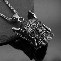 Vente en gros sur mesure Collier en acier inoxydable rétro celtique cyclope guerrier homme casque équitation pendentif pour hommes