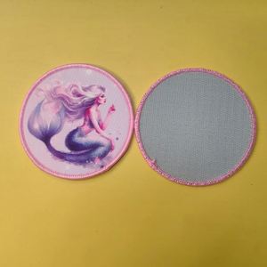 Patchs brodés thermocollants 3D personnalisés à faible quantité minimale, avec lettres tissées et velcro pour vêtements et chapeaux, prix usine - Product Image 1