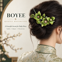 Vente en gros et au détail : Accessoire polyvalent fait main en velours et filigrane, motif fleur, pour cheveux, coiffure ou comme broche, inspiré du patrimoine culturel immatériel