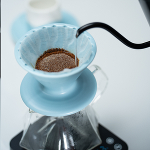 ชุดกาแฟดริปพกพาพร้อมแก้วเซิร์ฟเวอร์ทรงภูเขาไฟ ชุดกาแฟเดินทางพร้อมกระเป๋าเดินทาง - Product Image 3