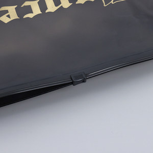 <span class=keywords><strong>Sacchetti</strong></span> di <span class=keywords><strong>plastica</strong></span> con chiusura a chiusura lampo neri opachi personalizzati all'ingrosso <span class=keywords><strong>sacchetti</strong></span> di <span class=keywords><strong>plastica</strong></span> <span class=keywords><strong>riutilizzabili</strong></span> per abbigliamento t-shirt Logo <span class=keywords><strong>sacchetti</strong></span> personalizzati in <span class=keywords><strong>plastica</strong></span> - Product Image 4