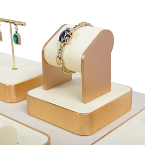 Set Espositore per Gioielli di Lusso CHEN LU Beige - Design Personalizzabile, Struttura in Metallo, Supporto OEM, Eccellenza nel Retail CL-6019 - Product Image 5