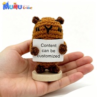 Poupée Amigurumi Capybara Positive au Crochet Fait Main avec Carte Inspirante, Jouet Tricoté d'Appui Émotionnel, Compagnon de Bureau Amusant