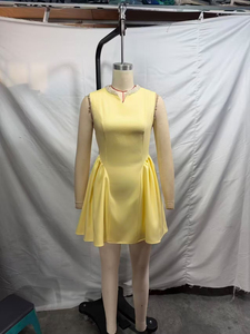 SHENZHU 2026 Nuovo Abito Primaverile da Donna Elegante <span class=keywords><strong>e</strong></span> alla <span class=keywords><strong>Moda</strong></span>, Vestibilità Slim, Dolce, con Pieghe <span class=keywords><strong>e</strong></span> Perline, Senza Maniche, Scollo a V 10031 - Product Image 2