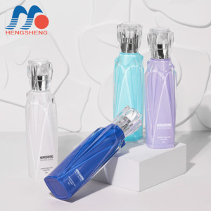 Bouteilles essentielles de lotion cosmétique d'emballage acrylique bleu de forme en cristal de <span class=keywords><strong>50ml</strong></span> avec la pompe - Product Image 1