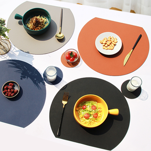 Set de table en cuir PU, set de table unique pour salle à manger, set de table rond de haute qualité - Product Image 2