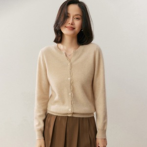 Cardigan <span class=keywords><strong>in</strong></span> Cashmere Personalizzato per Donna <span class=keywords><strong>con</strong></span> <span class=keywords><strong>Bordo</strong></span> <span class=keywords><strong>in</strong></span> <span class=keywords><strong>Pizzo</strong></span>, Classico Collo Tondo, Bottoni Frontali, Maglione <span class=keywords><strong>in</strong></span> Lana Lavorato a <span class=keywords><strong>Maglia</strong></span> per Primavera e Autunno - Product Image 2