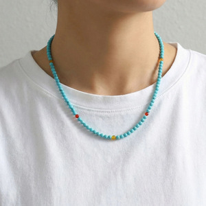Collar de Cuentas de Piedra Turquesa Natural con Cuentas Rojas y Amarillas, Ajustable, Unisex, para Días de Playa - Product Image 5