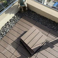 Planches de terrasse carrées antidérapantes en WPC pour extérieur - Imperméables, à emboîtement, 30 cm x 30 cm, épaisseur 18-20 mm, design asiatique moderne, finition mate