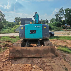 Kohdlo SK135SR-2 सेकेंडहैंड हाइड्रोलिक क्रॉलर पृथ्वी-चलती डिगर्स स्कि135 ने फ्लैट बाल्टी के साथ पूर्व-स्वामित्व वाली मशीन का उपयोग किया - Product Image 3