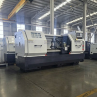 Torno CNC de Cama Plana Horizontal CK6150-2000, Longitud Máxima de Torneado 2000mm, Control CNC GSK para Trabajo Pesado en Metal, Alta Rigidez