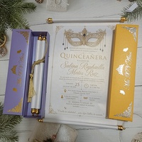 Boîte d'invitations de Quinceañera Princesse Violette et pompons, design personnalisé, invitation en parchemin, cadeaux d'anniversaire pour invités