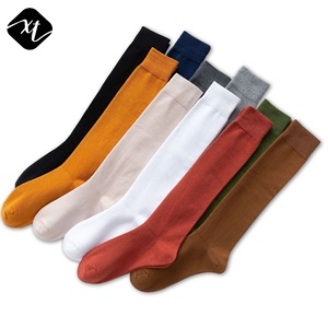 Femmes automne coton épaissi solide demi-longueur <span class=keywords><strong>bas</strong></span> noir filles genou haute étudiant chaussettes - Product Image 2