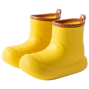 2024 yeni toptan yürümeye başlayan lastik sakız botları su geçirmez çocuk Wellies yağmur çizmeleri çocuklar için