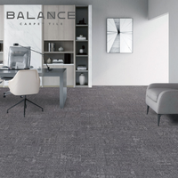 Dalles de moquette Balance Luxury 100% nylon, tuftées de haute qualité, pour bureaux commerciaux, 50x50cm, directement de l'usine OEM