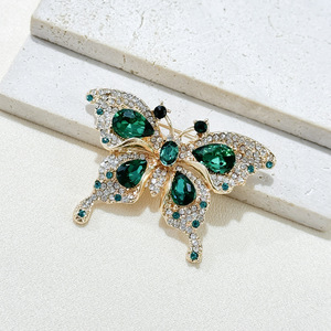 Venta al por mayor caliente Vintage <span class=keywords><strong>Crystal</strong></span> <span class=keywords><strong>Butterfly</strong></span> Rhinestones Esmeralda Broche - Product Image 6
