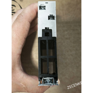 Relé de Estado Sólido Carlo Gavazzi RJ1A60D30E 30A, Voltaje de Control 4-32VDC, Usado - Product Image 4