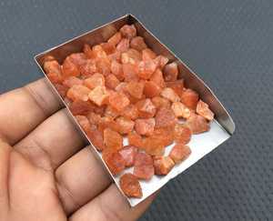 50 ชิ้นธรรมชาติSunstoneหินอัญมณีหยาบไม่ผ่านการบําบัดแววแววแท้ดิบเครื่องประดับหินเล็กๆทําหินคอลเลกชันสไตล์ตัด - Product Image 4