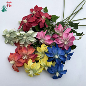Fleurs artificielles de clématites en soie réalistes pour la décoration de mariage et l'arrangement d'événements - Product Image 1