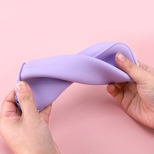 Étui à crayons en silicone personnalisé de haute qualité, pochette à stylos portable, durable et élégante pour les fournitures scolaires - Product Image 5