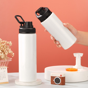 Botella de agua deportiva de acero inoxidable de 20oz, 25 uds., gran capacidad, doble capa, taza aislada al vacío, botella portátil con asa para exteriores - Product Image 1