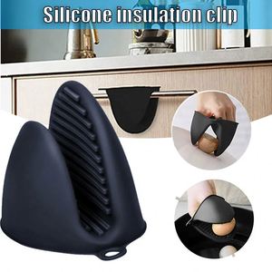 Oven Mitts Heat Resistant Anti-Scalding Non-Slip Gloves with Clips <b>Pot</b> <b>Holder</b> for Cooking and Baking - Product Image 5