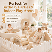Ensemble de jeu modulaire pour enfants, beige neutre, avec piscine à balles, toboggan, structure d'escalade, château gonflable et clôture de sécurité, équipement de terrain de jeu