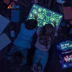 Nouveau Tableau de <span class=keywords><strong>Dessin</strong></span> <span class=keywords><strong>Magique</strong></span> 3D Lumineux et Amusant pour Enfants, Jouets Éducatifs LED avec Lunettes <span class=keywords><strong>en</strong></span> Plastique Durable - Product Image 3