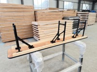 Vente en gros d'usine de bancs en bois pliables pour les banquets d'hôtel modernes, les mariages, les tables de restaurant, les ensembles de table à manger pliables