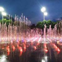 Fontaine musicale dansante pour extérieur, jardin, parc, place publique, avec buses en acier inoxydable pour sol sec ou aquatique